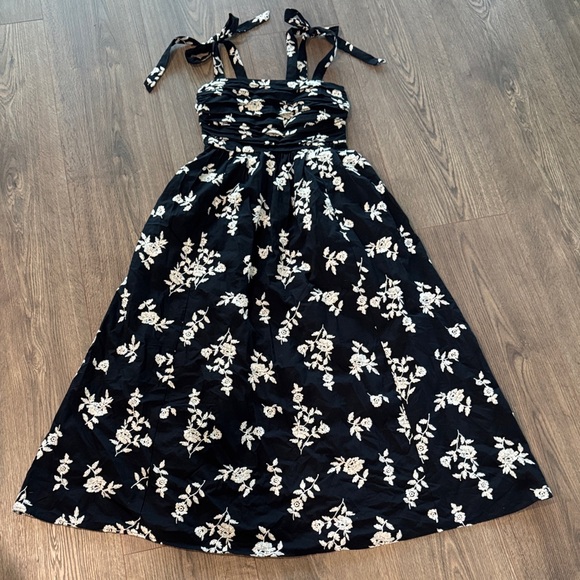Abercrombie & Fitch Maxi Dress Emerson Tie-Strap Embroidered Women's Small NWOT - Picture 1 of 11